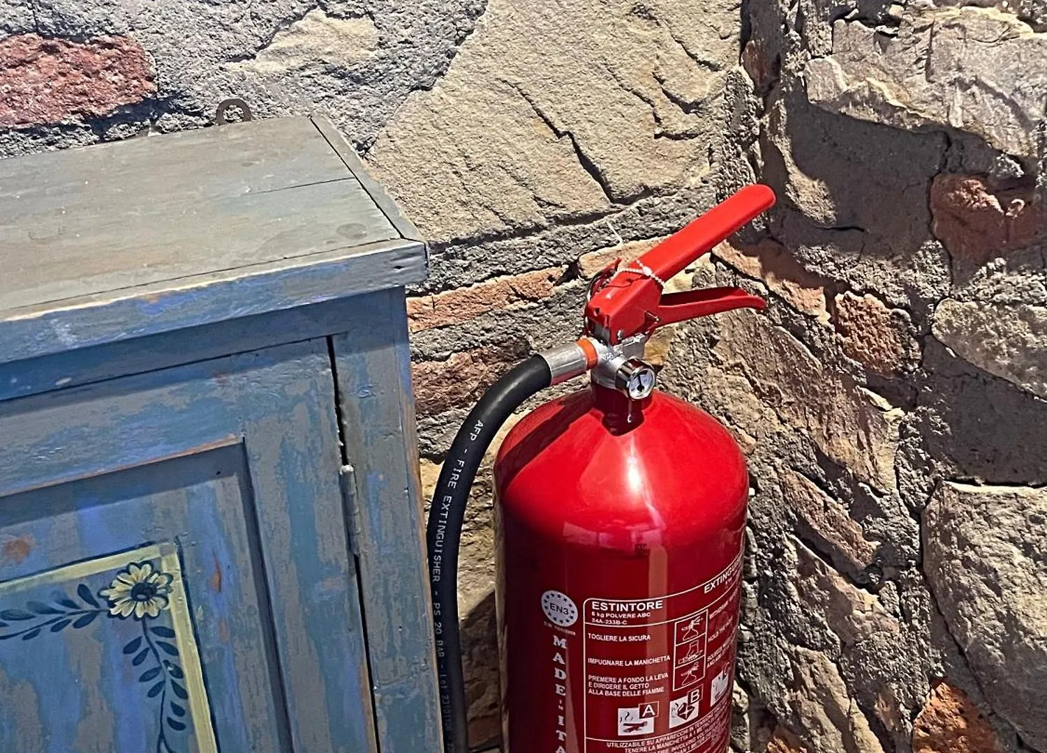 דירות מונטמראנו La Contessa Tower House